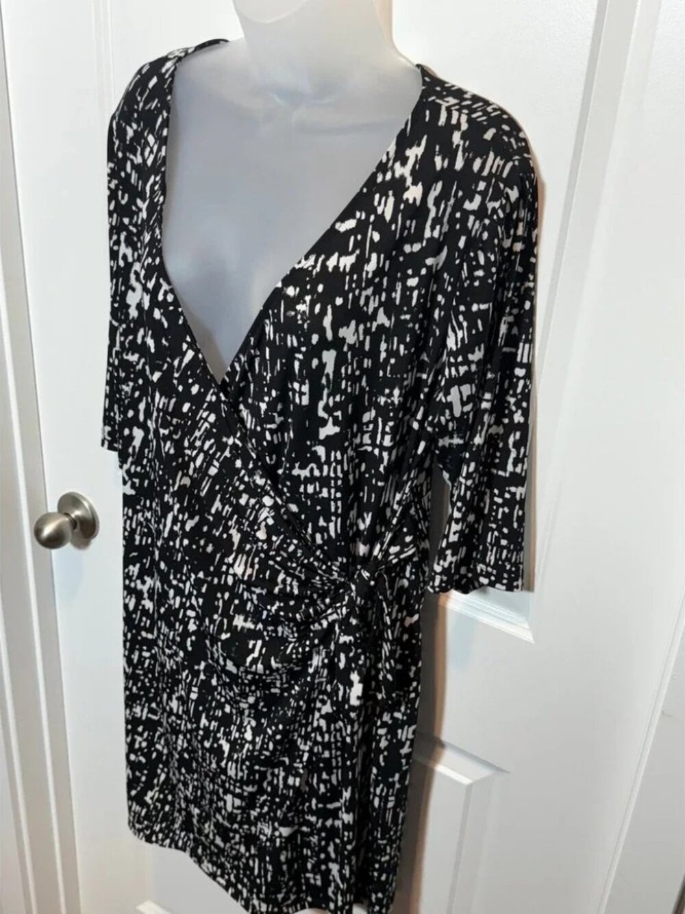 Apt 9 Black White Abstract Print Faux Wrap Knit Midi Dress Womens L Work Office